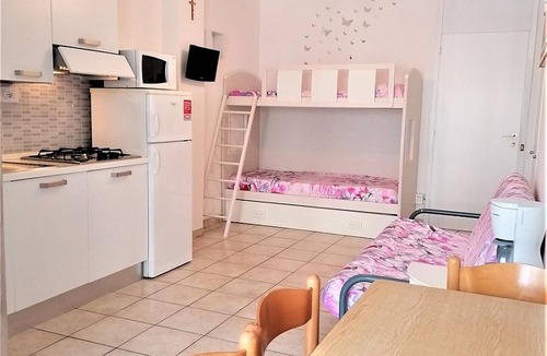 Bibione Apartment | Studio 'Condominio Bristol 220' close to the Beach with Private Balcony