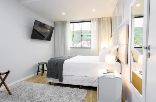 Praia do Jardim Apartment | Studio Praia do jardim 1 305A