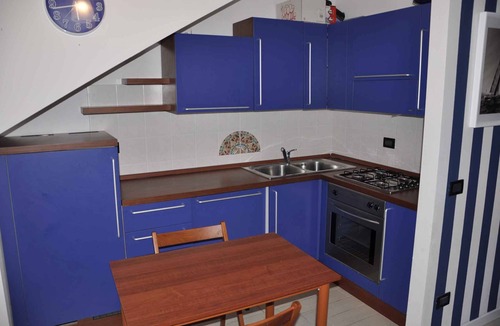 Montioni Apartment | Studio with air conditioning