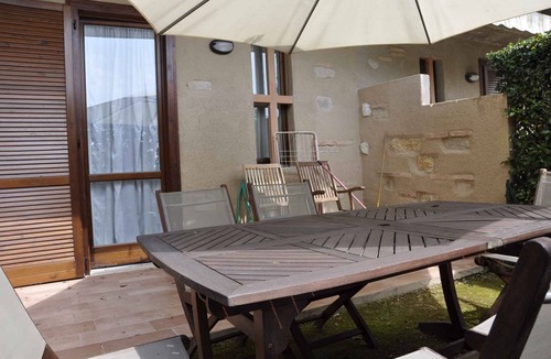 Montioni Apartment | Studio with air conditioning