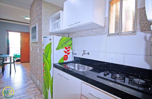 Copacabana Apartment | Studio with side view to the beach