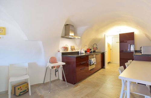 Stenico Apartment | Stunning apartment in Stenico with WiFi