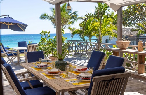 Dunmore Town House | Stunning Beachfront Villa Retreat in the Bahamas