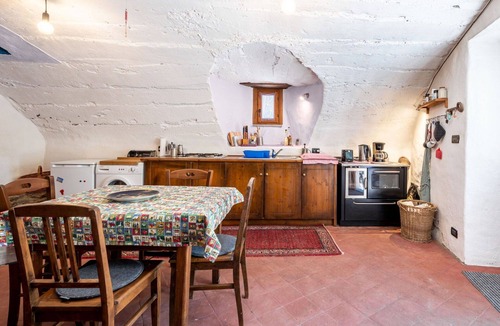 Roccabruna House | Stunning private villa for 4 people with WIFI, TV and patio