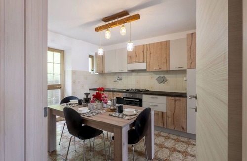 Barcis House | Stunning villa for 8 guests with TV and patio