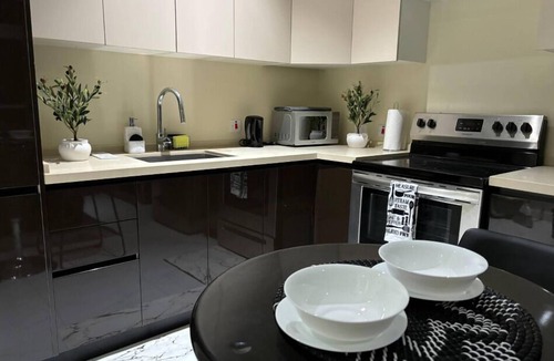 Kingston Apartment | Stylish 1-Bed Condo with Views in Harloe