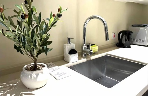 Kingston Apartment | Stylish 1-Bed Condo with Views in Harloe