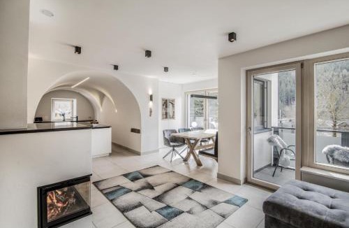 Colle Isarco Apartment | Stylish Alpine Apartment with Terrace, Fireplace & Mountain View near Sterzing - Villa Tribulaunblick