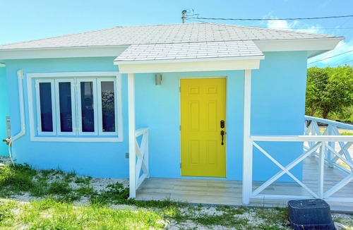 William's Town Cottage | Stylish and modern 1-bedroom cottage in fantastic Williams Town