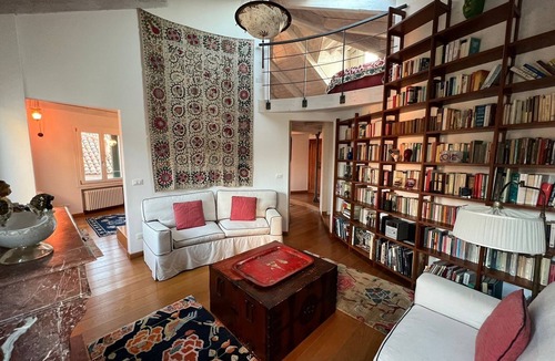 San Polo Apartment | Stylish apartment 5 min walk from Rialto 360 degree panoramic view