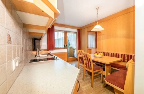 Laion Apartment | Stylish apartment (D) in Haus Rabanser*-in the heart of the Dolomites/Val Gardena/Grödnertal