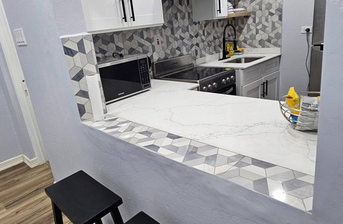 New Kingston Apartment | Stylish New Kingston Apartment