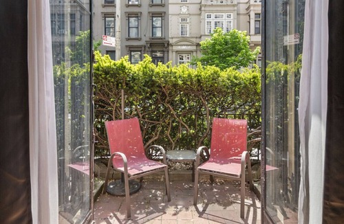 Manhattan Apartment | Stylish Studio in Central Park/Best Location Ever!