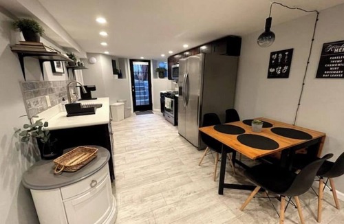 Bay Ridge Apartment | Stylish walk-in 1 bedroom apartment 20 minutes from Manhattan