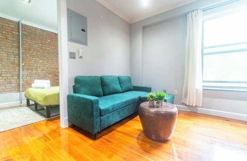 East Harlem Apartment | Stylish2 2BR Apartment in Manhattan