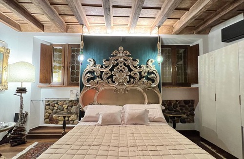 Citta Antica House | Suite in the historic center of Verona with sauna and heated whirlpool.