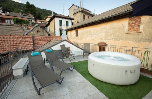 Trarego Viggiona House | Suite with kitchen and view of Lake Maggiore