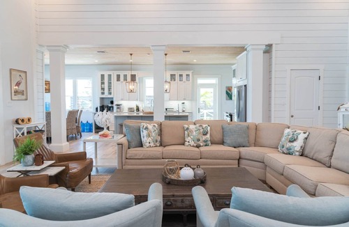 William's Town Villa | Suma Sands Villa, Beachfront w/heated pool, year-round beach, Tropic of Cancer