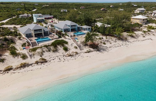 William's Town Villa | Suma Sands Villa, Beachfront w/heated pool, year-round beach, Tropic of Cancer