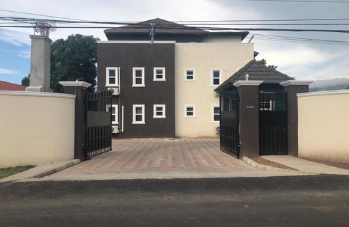 Kingston Apartment | Sundown Crescent Apartments