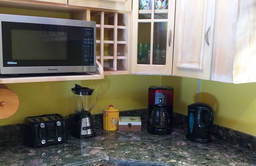 Tryall Apartment | Sunflower Escape Grande ✔AC ✔Wifi ✔Free beach ✔Car$ ✔Parking