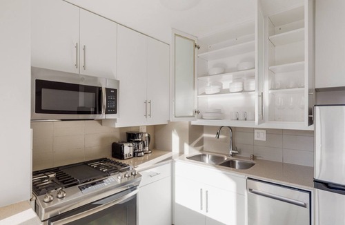 Kips Bay Apartment | Sunny Kips Bay 1BR w/Gym & Doorman, nr Murray Hill, by Blueground