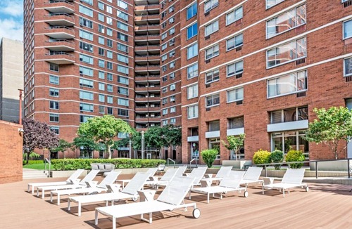 Kips Bay Apartment | Sunny Kips Bay 1BR w/Gym & Doorman, nr Murray Hill, by Blueground