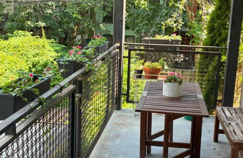 Bedford-Stuyvesant House | Sunny Private Room in Bed-Stuy
