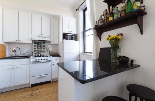 Greenwich Village Apartment | Sunny Stylish West Village Condo