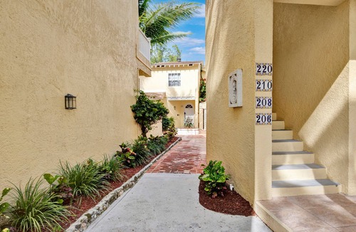Paradise Island Villa | Sunrise Beach Resort - Ocean Blue Villa nParadise Island