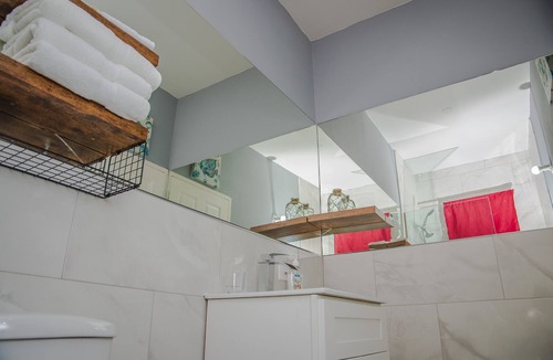 Hellshire Villa | Sunset Oasis: 3BR Portmore Gem