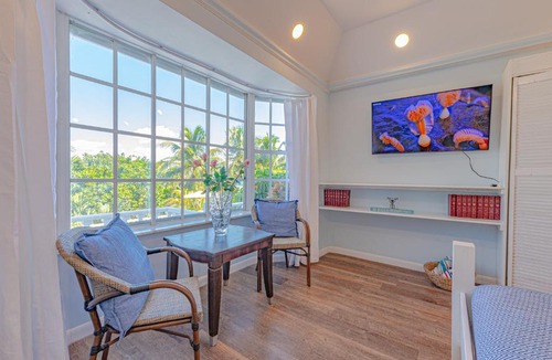 Gambier Apartment | Sunshine Studio at Viking Hill - Love Beach