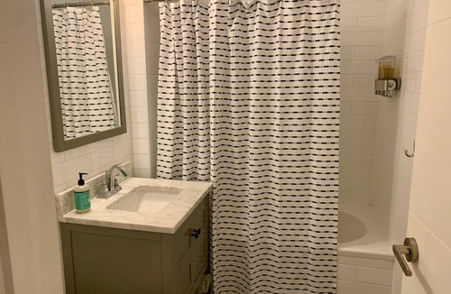 Bushwick Apartment | Super Hosted Brooklyn Flat near the L Train