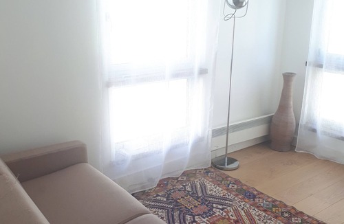 Quartier de la Goutte-d'Or Apartment | Superb apartment with patio, at the foot of Montmartre