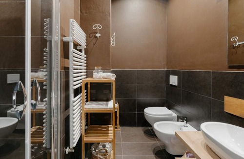 Borgo San Leonardo Hostel | Superior double room.