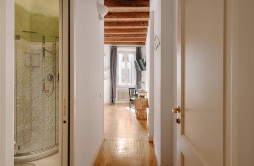 Borgo San Leonardo Hostel | Superior double room.