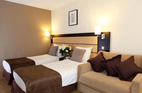 Saint-Vincent-de-Paul Hotel | Sure Hotel by Best Western Paris Gare du Nord