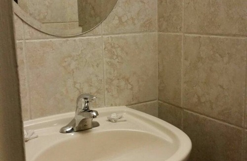 Queens Hotel | Surfside Motel