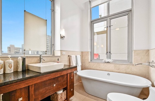 Bowery Apartment | Sweet Serenity