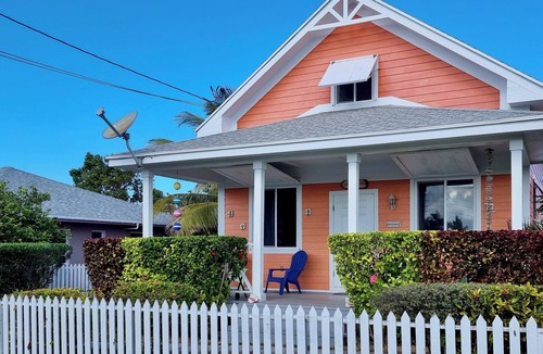 Spanish Wells Cottage | "Sweet Ting" Charming 3-bedroom cottage in Spanish Wells, Just Steps to beach