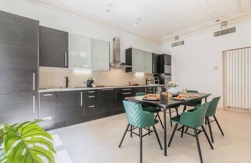 Champs-Elysees Apartment | Sweett | Cerisoles - Two Bedroom Apartment, Sleeps 6
