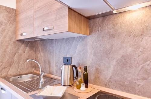 Desenzano del Garda Apartment | Take a break and rejuvenate in this oasis of peace.