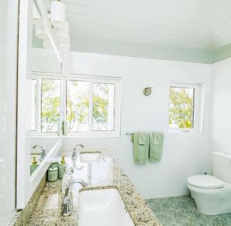 Deadmans Cay House | Tangerine Sunsets Long Island Santa Maria