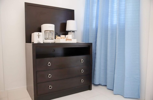 Nassau Apartment | Tangerine Sunsets Skylark