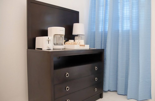 Nassau Apartment | Tangerine Sunsets Skylark