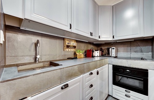 Quartier de Rochechouart Apartment | TBS 6 - Beautiful apartment near Opéra Garnier