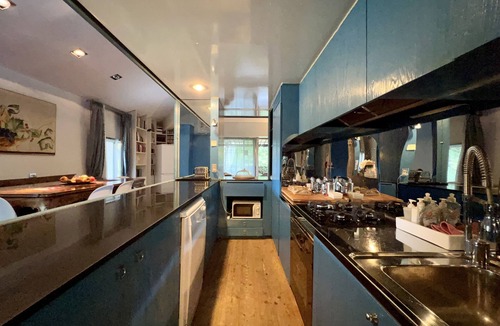 Lancenigo Apartment | Terrace Apartment w/firepit inside 4 acre park with Pool, 5m from Treviso