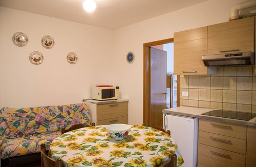 Eraclea Mare Apartment | Terrace home by the pinewood