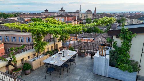 Old Town Apartment | Terrazza Bonasi - Relax & Cinema Privato in Centro Storico