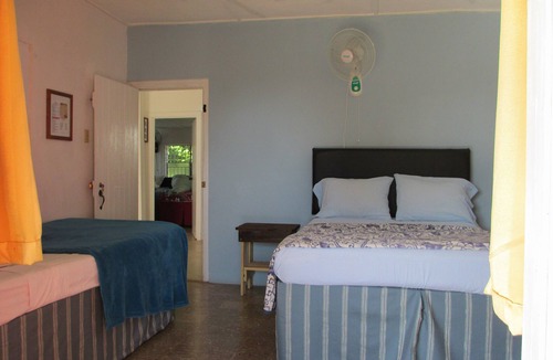 Jack's Hill Bed & Breakfast | The Best Place To Stay In Kingston